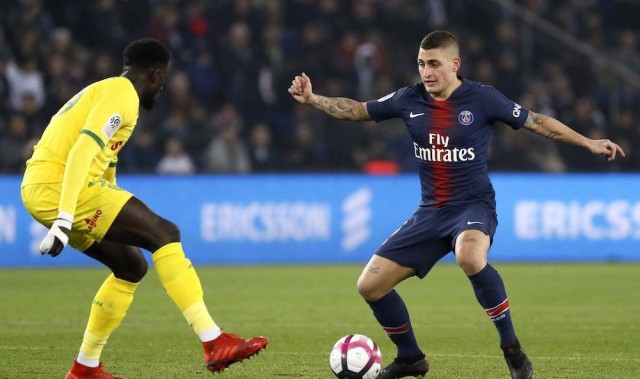  洛里昂门将连续三场零封，成法甲最稳防线  