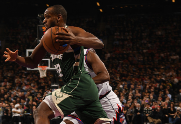 米德尔顿复苏雄鹿击败猛龙,密尔沃基稳住东部第二位置  米德尔顿复苏雄鹿击败猛龙,密尔沃基稳住东部第二位置