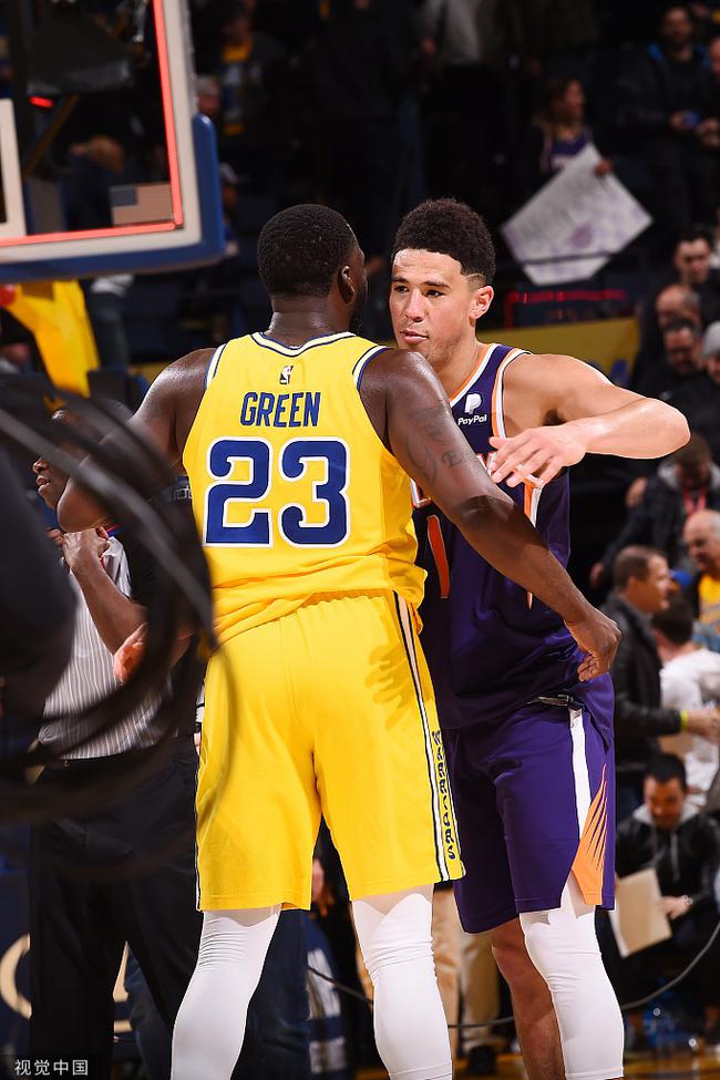 布克爆砍五十分成空砍太阳负于马刺  布克爆砍五十分成空砍太阳负于马刺